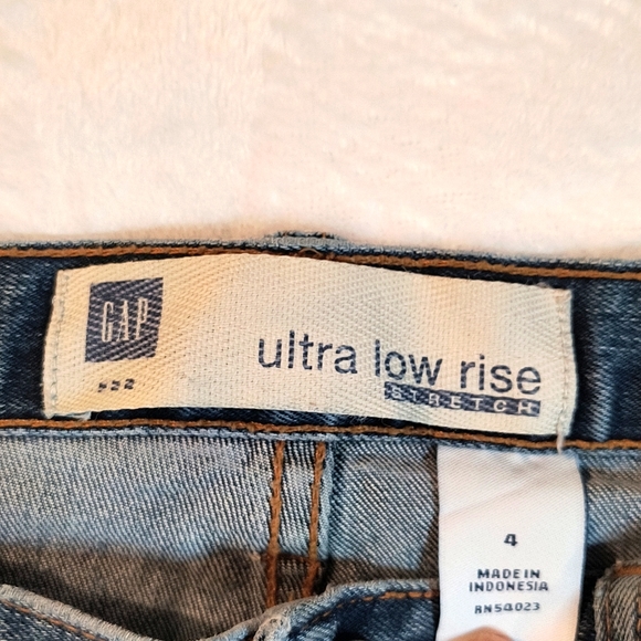 Customized Vintage Gap Jeans - Picture 4 of 11